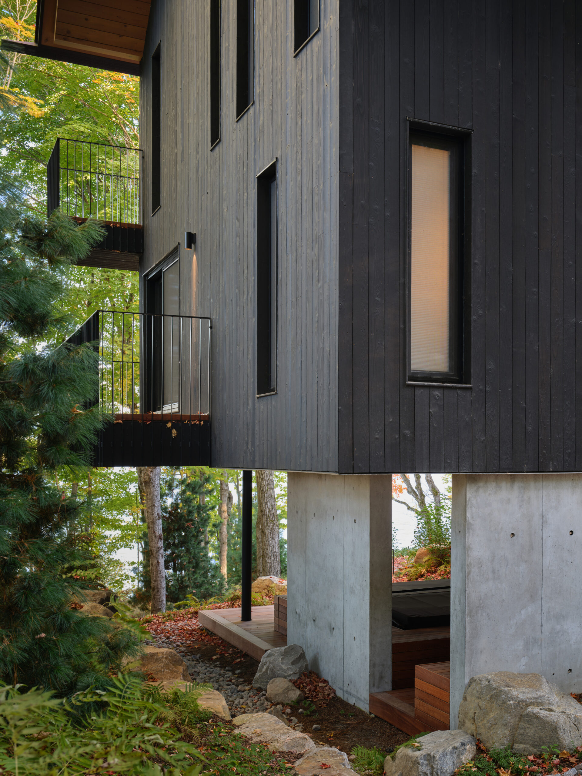 Shield & Shelter - Muskoka Cottage_02-architizer